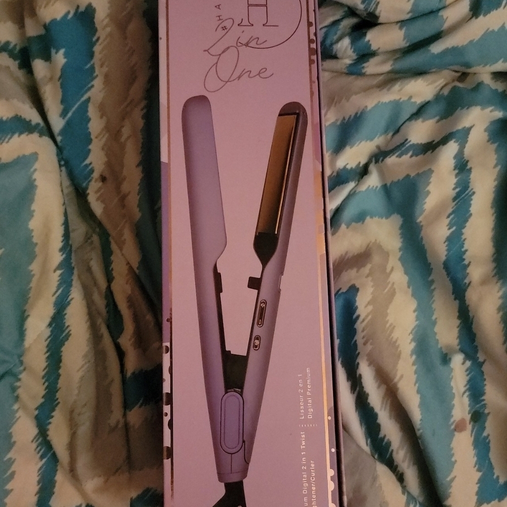 ●SALON STRAIGH ☆HAUTENESS 2 IN 1 STYLER STRAIGHTENER/ CURLER BNIB. Color: Purple